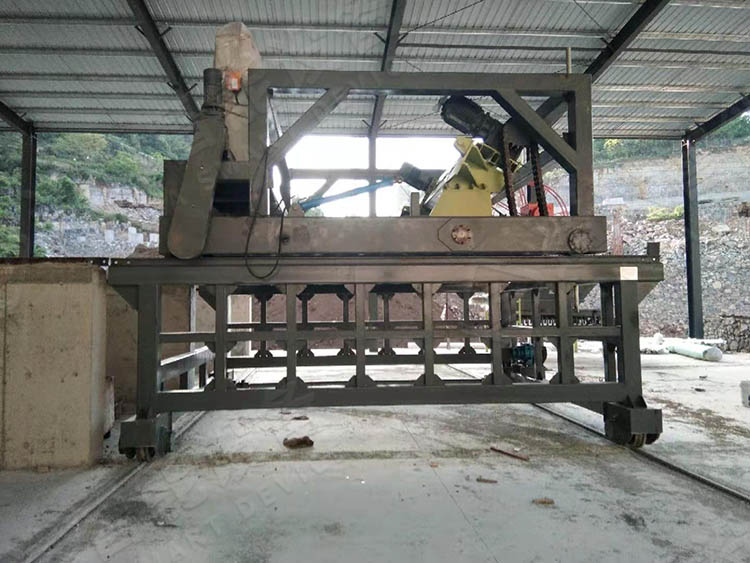 有機(jī)肥翻拋機(jī)在有機(jī)肥生產(chǎn)中起到什么作用？